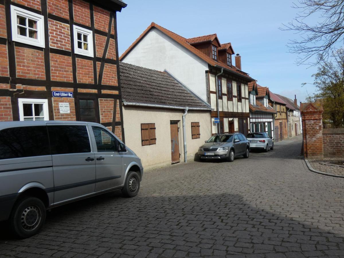 Ferienwohnung Am Schloss Reuterstadt Stavenhagen Eksteriør bilde