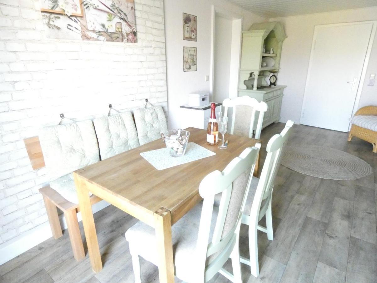 Ferienwohnung Am Schloss Reuterstadt Stavenhagen Eksteriør bilde